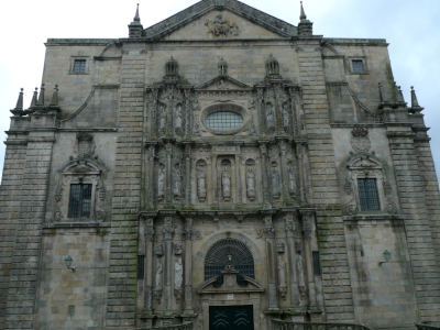 Façade de l'église de San Martin Pinario